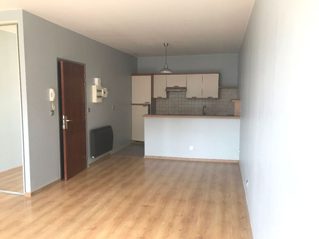 T3 renove vendu loue proche metro Photo 1 - JLW Immobilier T3 renove vendu loue proche metro Photo 1 - JLW Immobilier