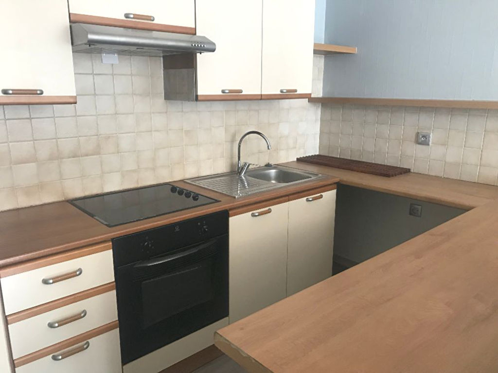 T3 renove vendu loue proche metro Photo 3 - JLW Immobilier T3 renove vendu loue proche metro Photo 3 - JLW Immobilier