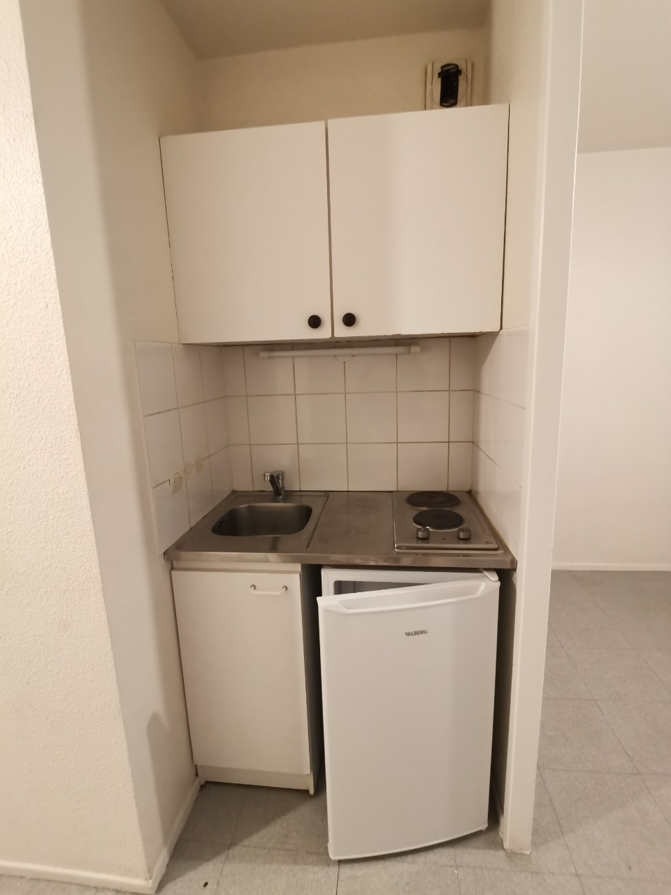 Qis ll152 studio non meuble de 1777m rue d iena Photo 5 - JLW Immobilier