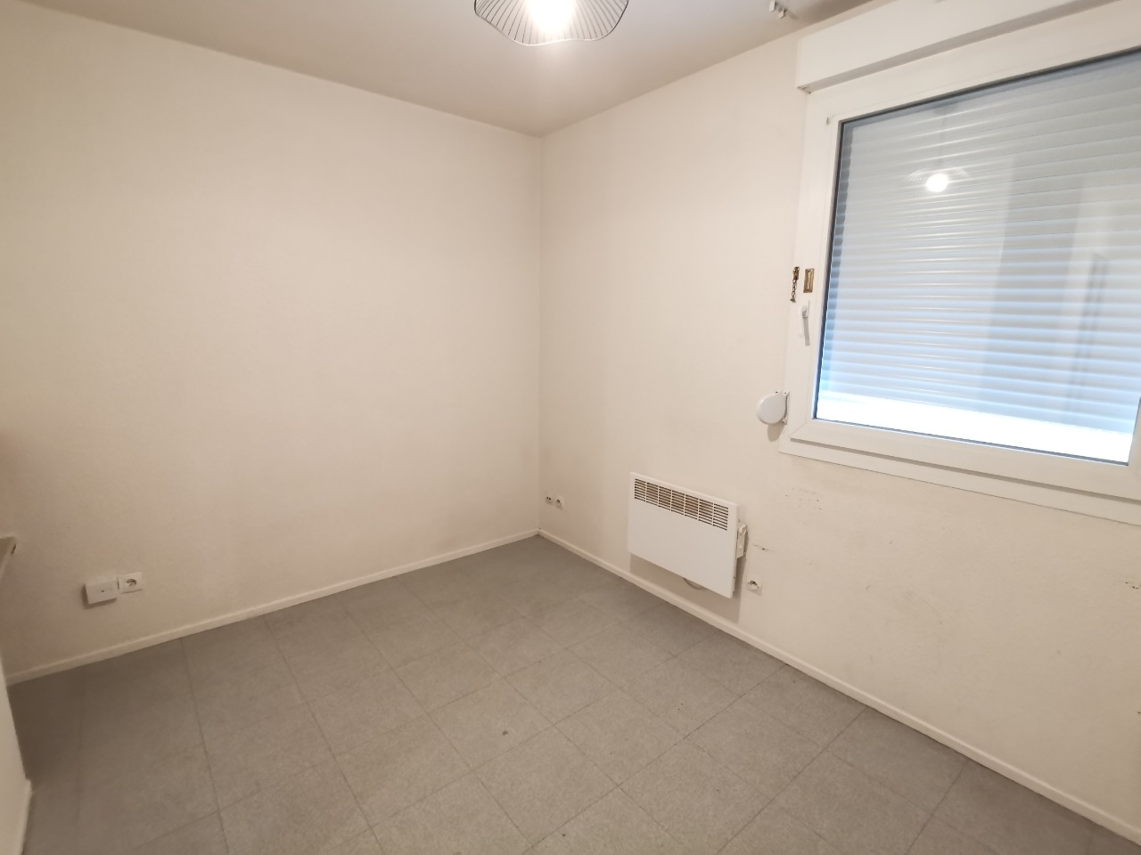 Qis ll152 studio non meuble de 1777m rue d iena Photo 8 - JLW Immobilier