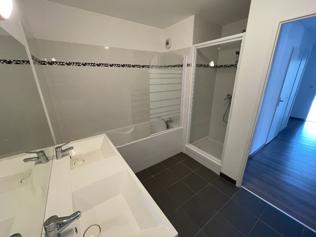 Rka ll152 lille euratech t4 90m terrasse parking Photo 7 - JLW Immobilier Rka ll152 lille euratech t4 90m terrasse parking Photo 7 - JLW Immobilier