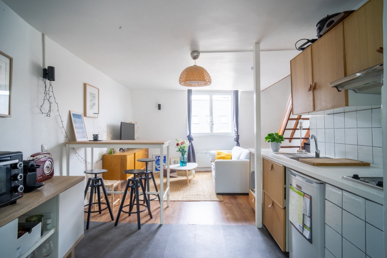 Coeur vieux lille charmant trois pieces au derniere etage  Photo 2 - JLW Immobilier