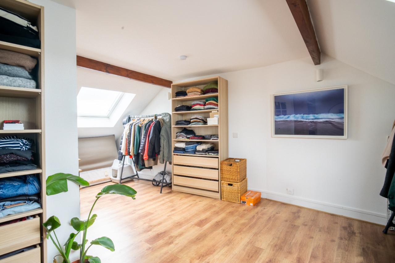 Coeur vieux lille charmant trois pieces au derniere etage  Photo 5 - JLW Immobilier