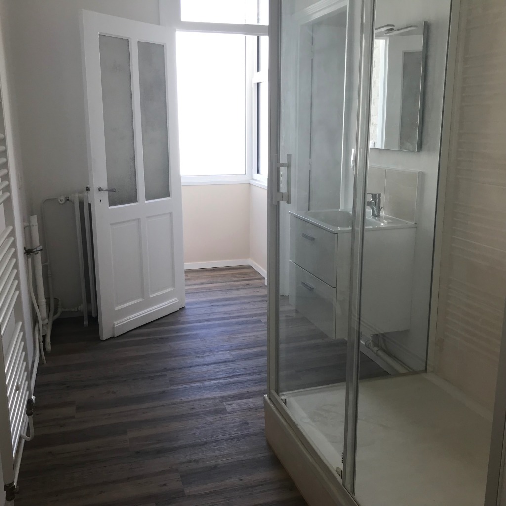 Vieux lille 58m garage exterieur non meuble Photo 3 - JLW Immobilier Vieux lille 58m garage exterieur non meuble Photo 3 - JLW Immobilier