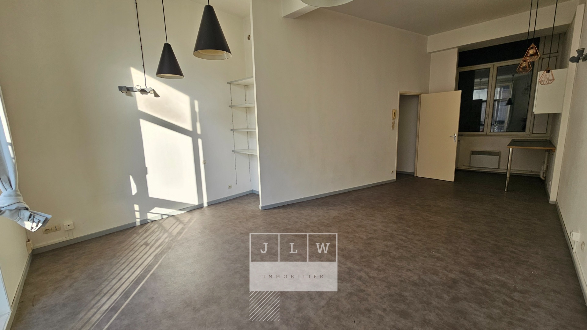 Tca pa jlwloc studio 3491m non meuble proche grand place Photo 2 - JLW Immobilier
