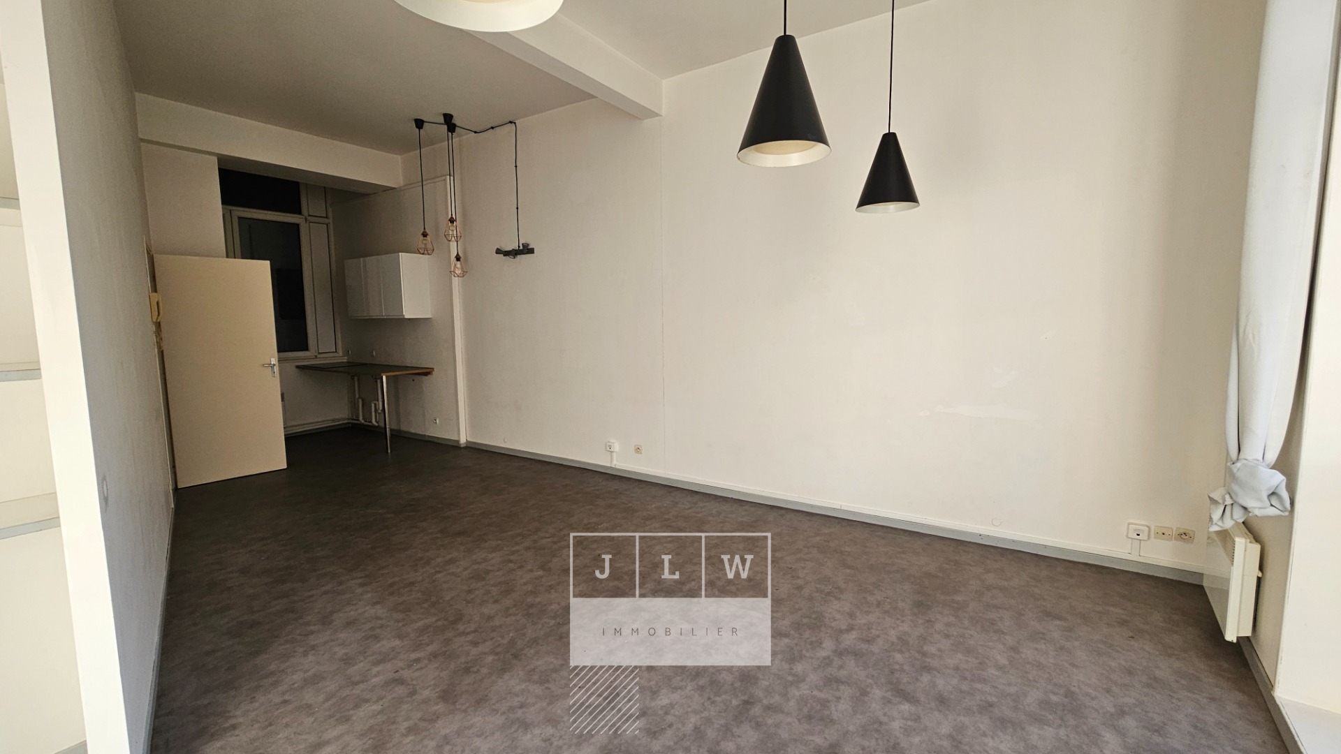 Tca pa jlwloc studio 3491m non meuble proche grand place Photo 5 - JLW Immobilier