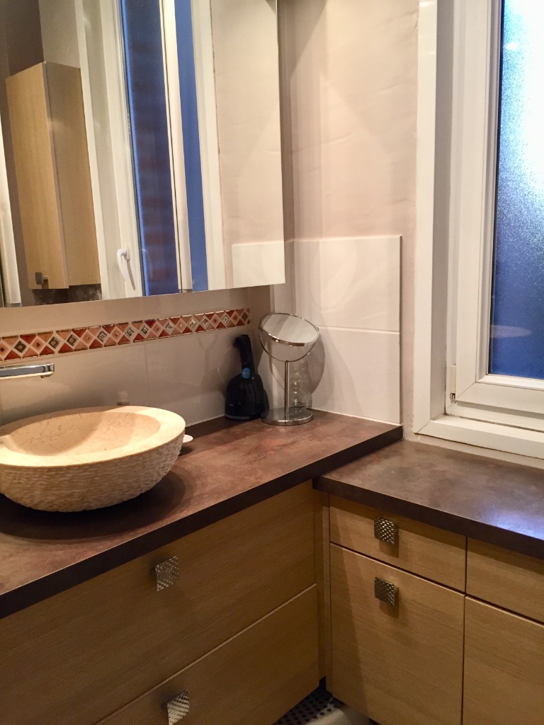 Appartement t3 lumineux au coeur du croise laroche Photo 3 - JLW Immobilier Appartement t3 lumineux au coeur du croise laroche Photo 3 - JLW Immobilier