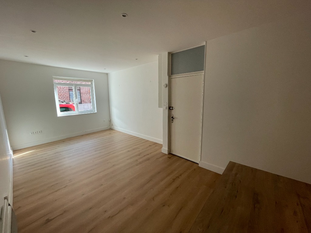 Tfm ll152 lambersart canteleu t2 43 35m2 non meuble Photo 2 - JLW Immobilier Tfm ll152 lambersart canteleu t2 43 35m2 non meuble Photo 2 - JLW Immobilier