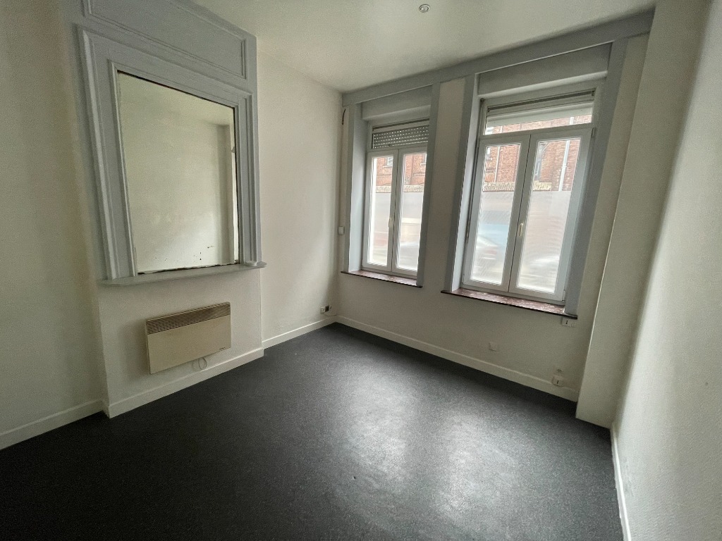 Lille cormontaigne t1 non meuble de 1508m Photo 1 - JLW Immobilier Lille cormontaigne t1 non meuble de 1508m Photo 1 - JLW Immobilier