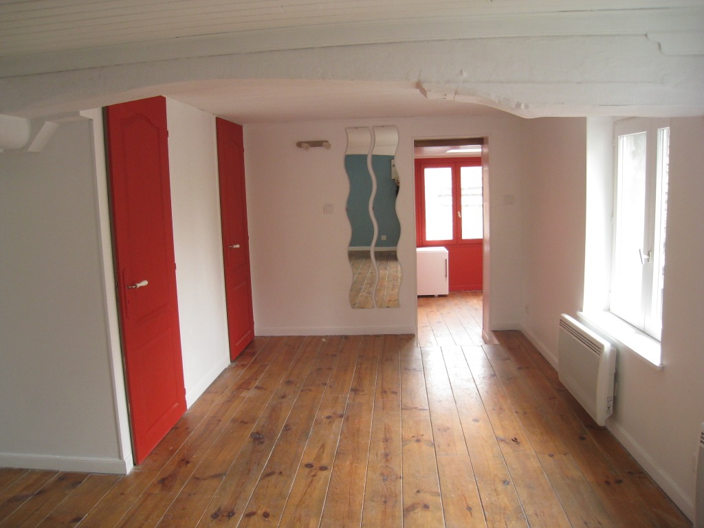 Mise en vente aymeric jlw royal vieux lille t2 non meuble Photo 1 - JLW Immobilier Mise en vente aymeric jlw royal vieux lille t2 non meuble Photo 1 - JLW Immobilier