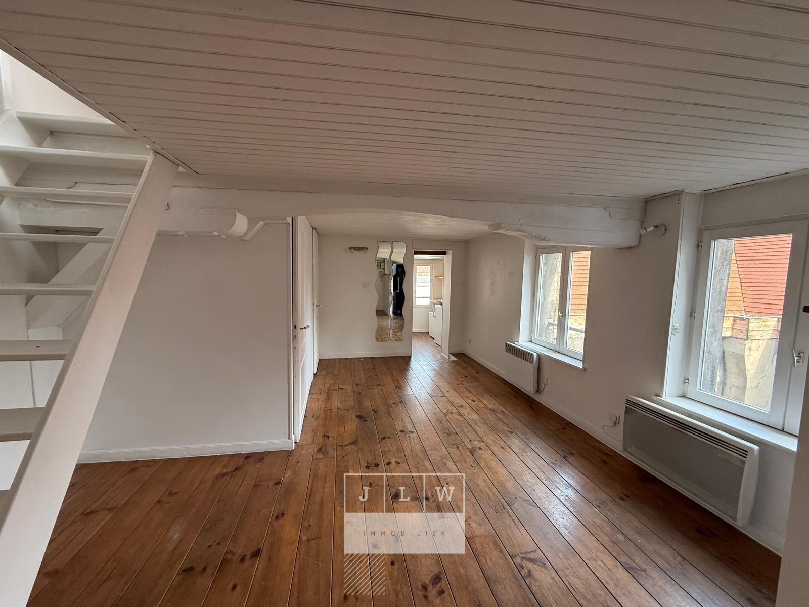 Uqh ll152 vieux lille t1 avec mezzanine non meuble Photo 5 - JLW Immobilier Uqh ll152 vieux lille t1 avec mezzanine non meuble Photo 5 - JLW Immobilier
