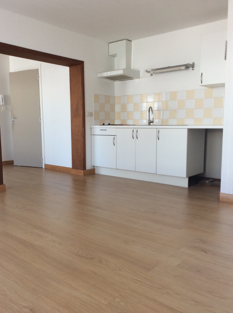 Uvk sr123 lambersart t2 non meuble 54m Photo 1 - JLW Immobilier Uvk sr123 lambersart t2 non meuble 54m Photo 1 - JLW Immobilier