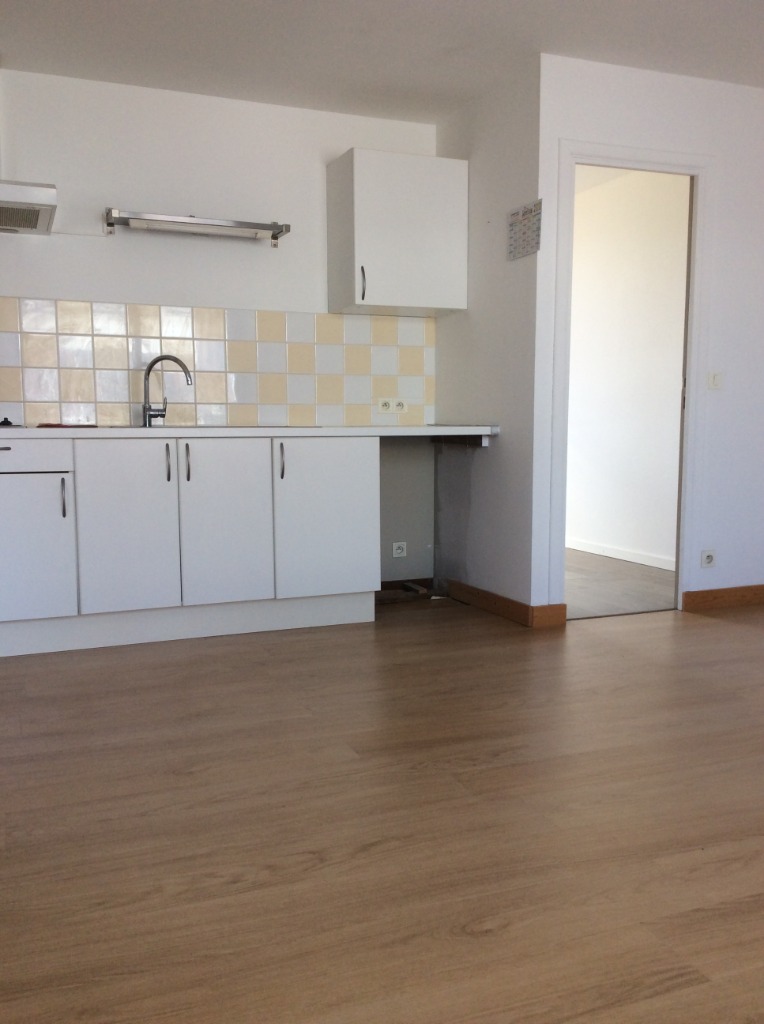 Uvk sr123 lambersart t2 non meuble 54m Photo 4 - JLW Immobilier Uvk sr123 lambersart t2 non meuble 54m Photo 4 - JLW Immobilier