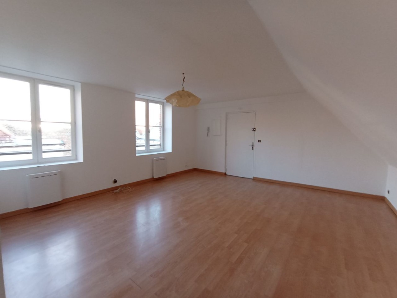 Uwg sr123 t3 non meuble 62 36m lille rue d angleterre Photo 1 - JLW Immobilier Uwg sr123 t3 non meuble 62 36m lille rue d angleterre Photo 1 - JLW Immobilier