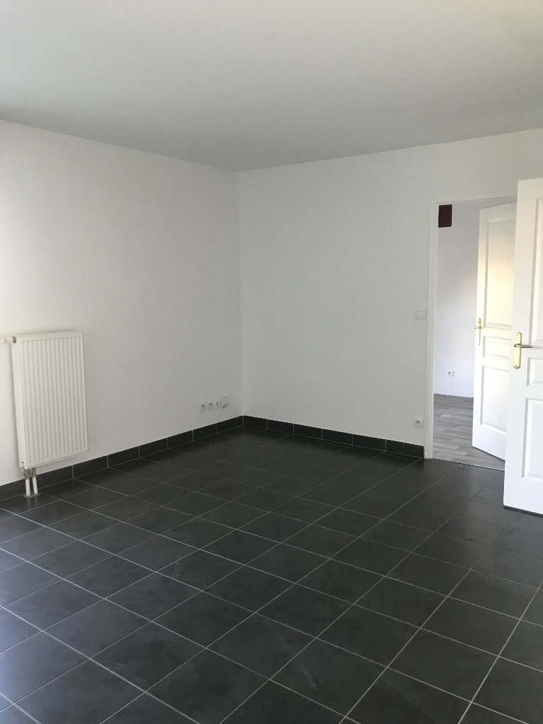 Val sr123 t2 non meuble en residence calme la madeleine Photo 4 - JLW Immobilier