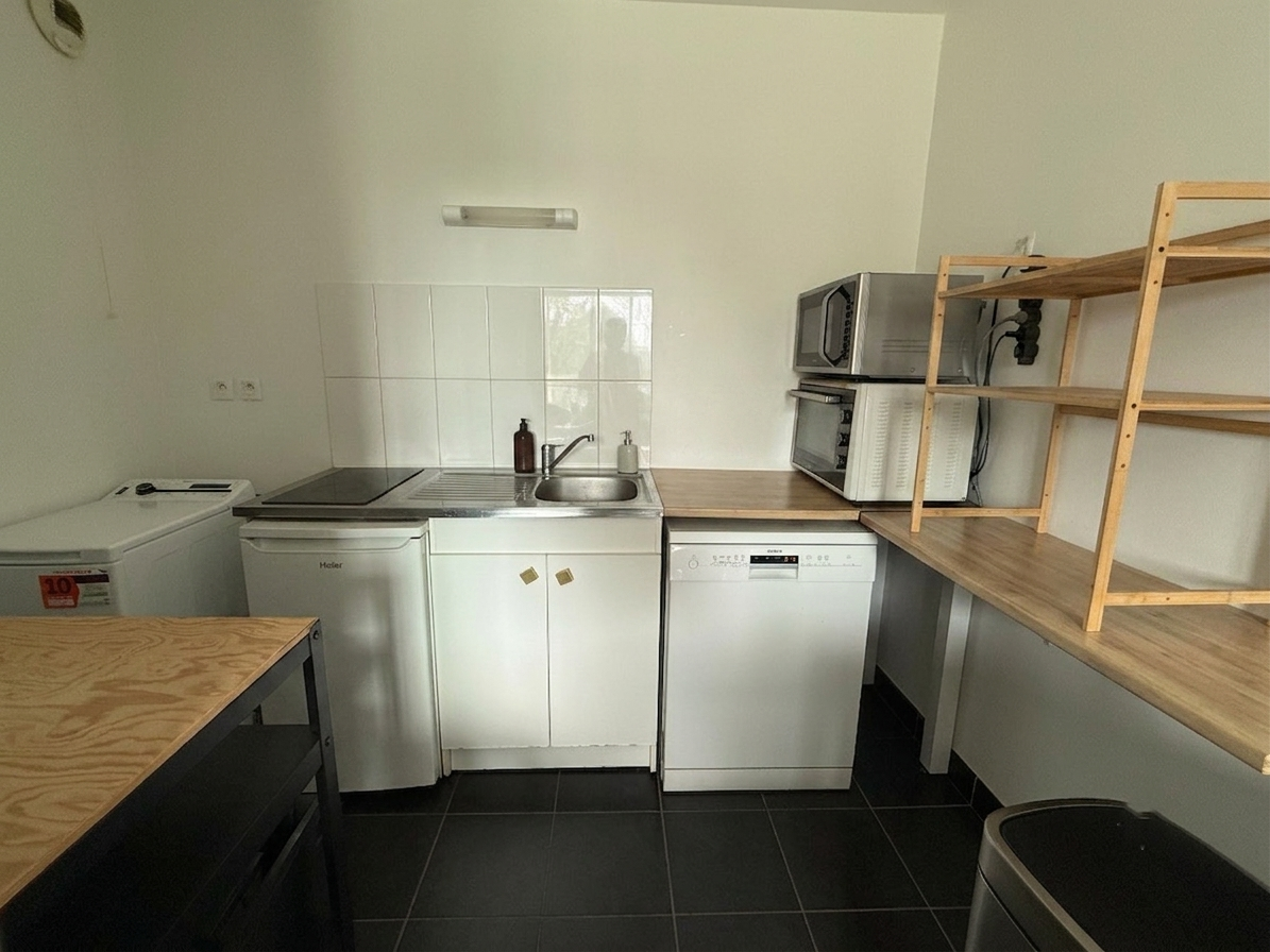 Val sr123 t2 non meuble en residence calme la madeleine Photo 4 - JLW Immobilier Val sr123 t2 non meuble en residence calme la madeleine Photo 4 - JLW Immobilier