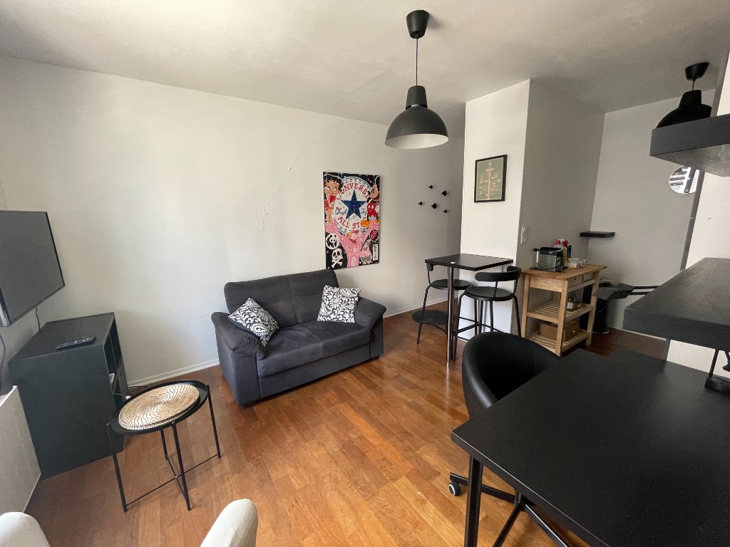 Voc ll152 rue solferino t2 meuble avec parking et balcon Photo 1 - JLW Immobilier