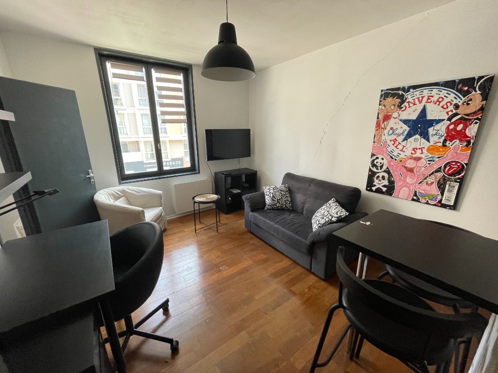 Voc ll152 rue solferino t2 meuble avec parking et balcon Photo 3 - JLW Immobilier