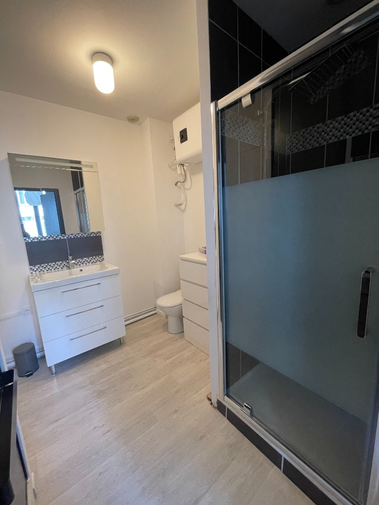 Voc ll152 rue solferino t2 meuble avec parking et balcon Photo 8 - JLW Immobilier