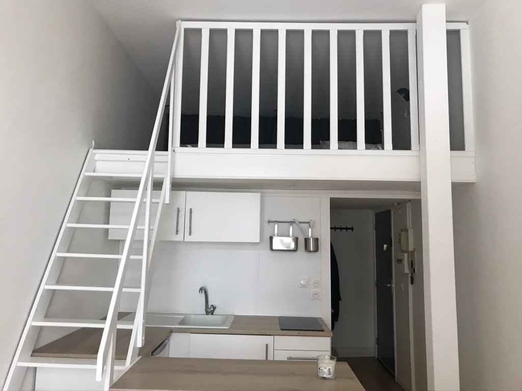 Mise en vente a jlw lebon studio avec mezzanine meuble Photo 5 - JLW Immobilier