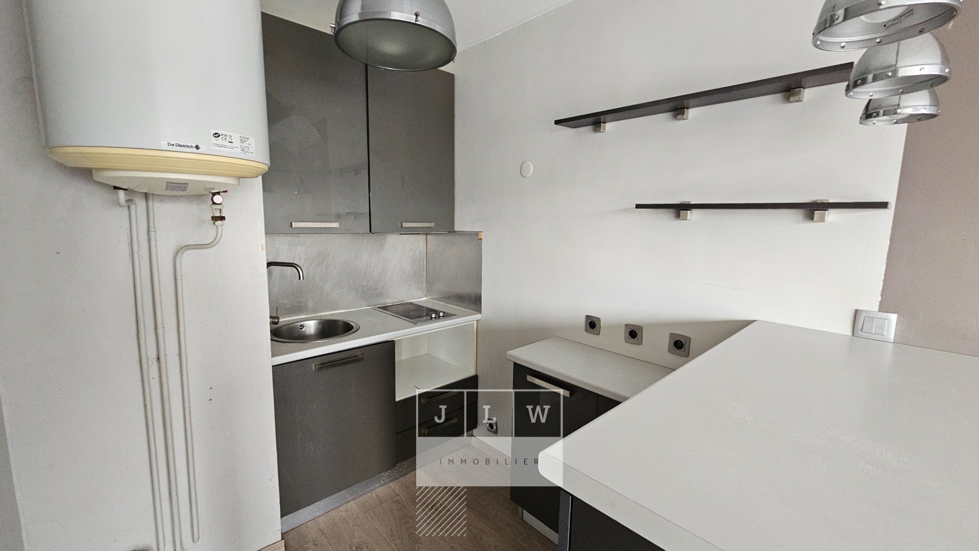 Vpe ll152 t1 non meuble 318m secteur republique Photo 4 - JLW Immobilier