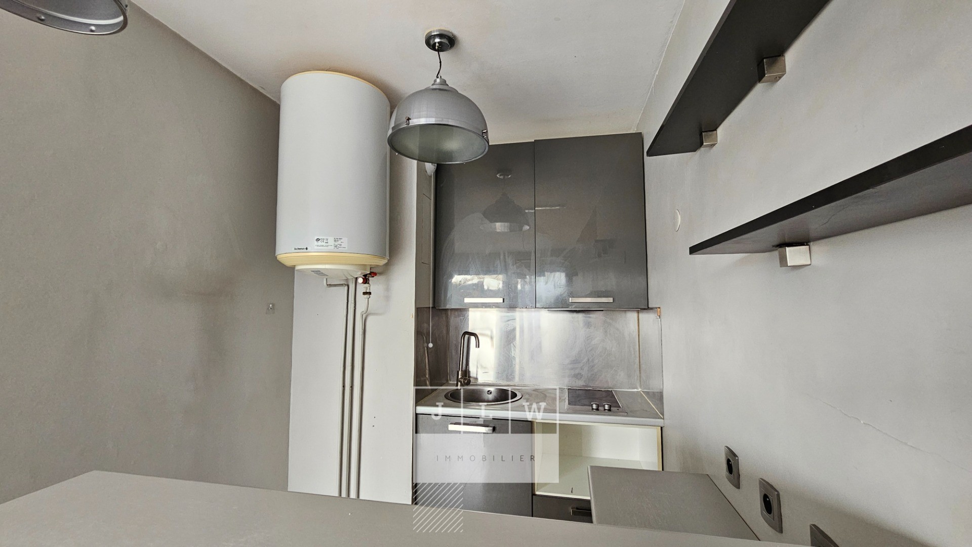 Vpe ll152 t1 non meuble 318m secteur republique Photo 6 - JLW Immobilier Vpe ll152 t1 non meuble 318m secteur republique Photo 6 - JLW Immobilier
