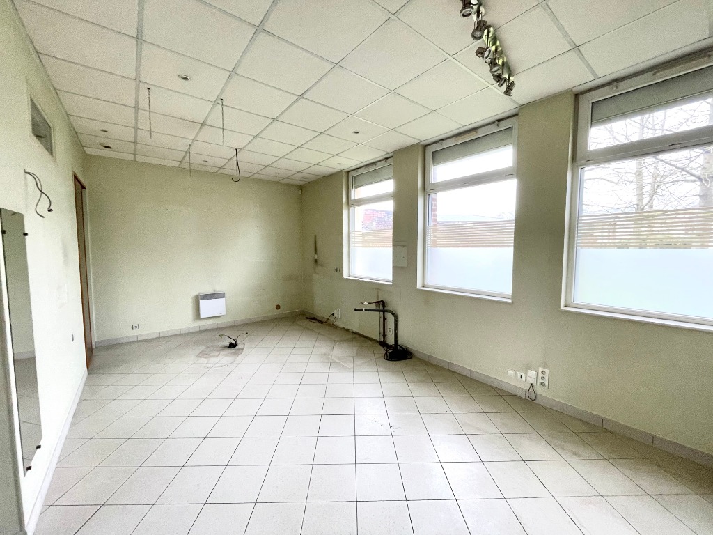 Local commercial ou profession liberale 100m2 Photo 1 - JLW Immobilier