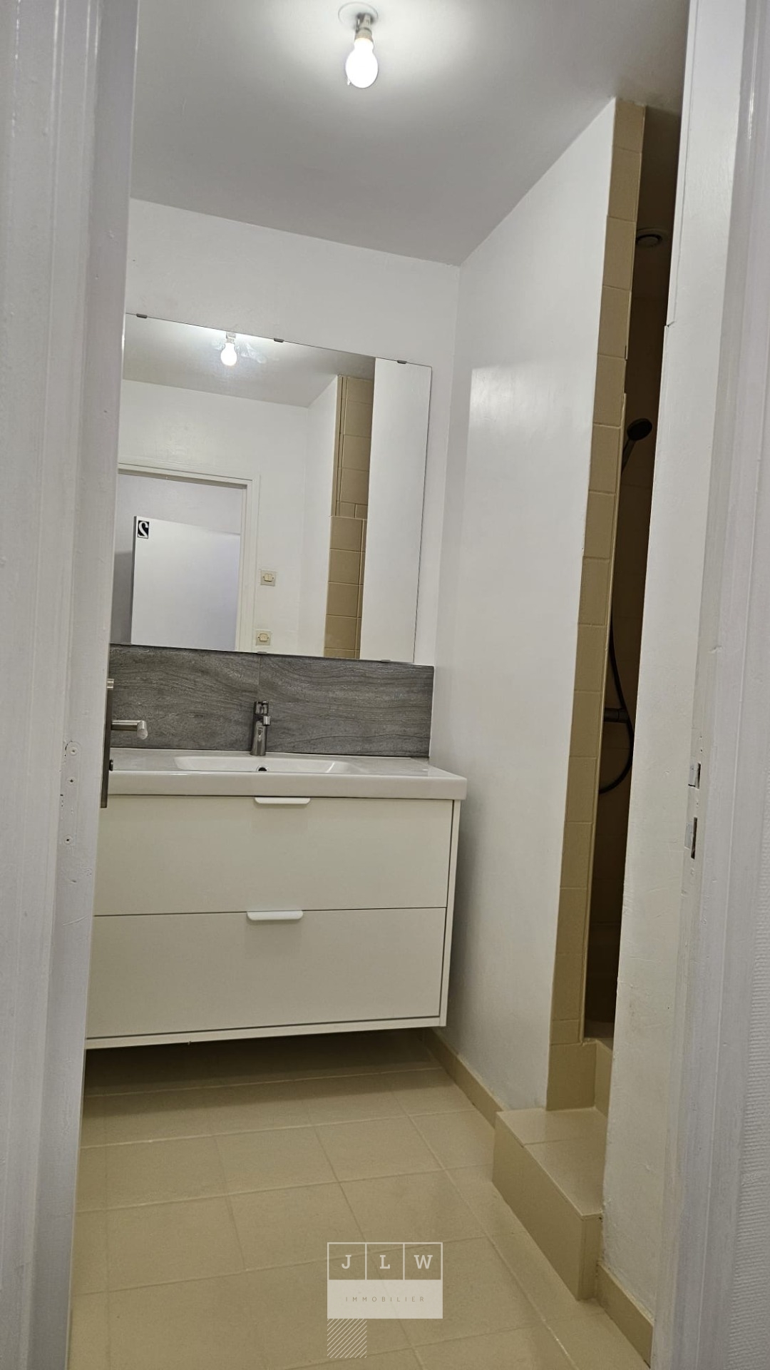 Xre jm63 appartement t3 renove armentieres centre Photo 7 - JLW Immobilier Xre jm63 appartement t3 renove armentieres centre Photo 7 - JLW Immobilier