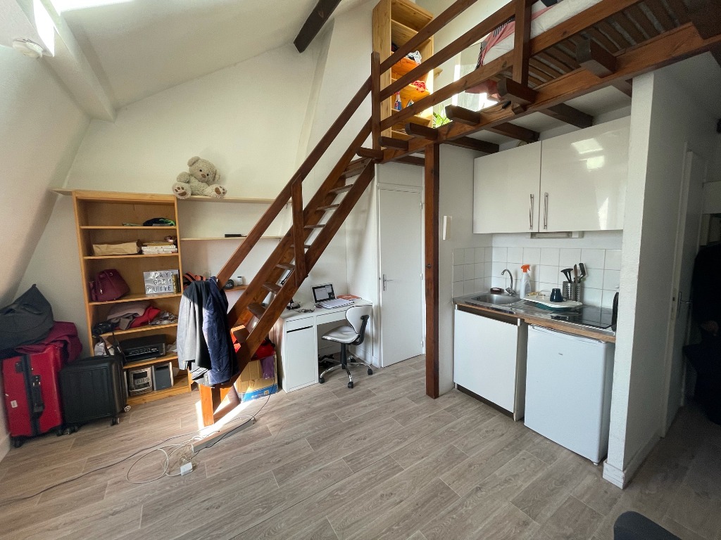 Lille rue gambetta f1 bis tres lumineux Photo 2 - JLW Immobilier