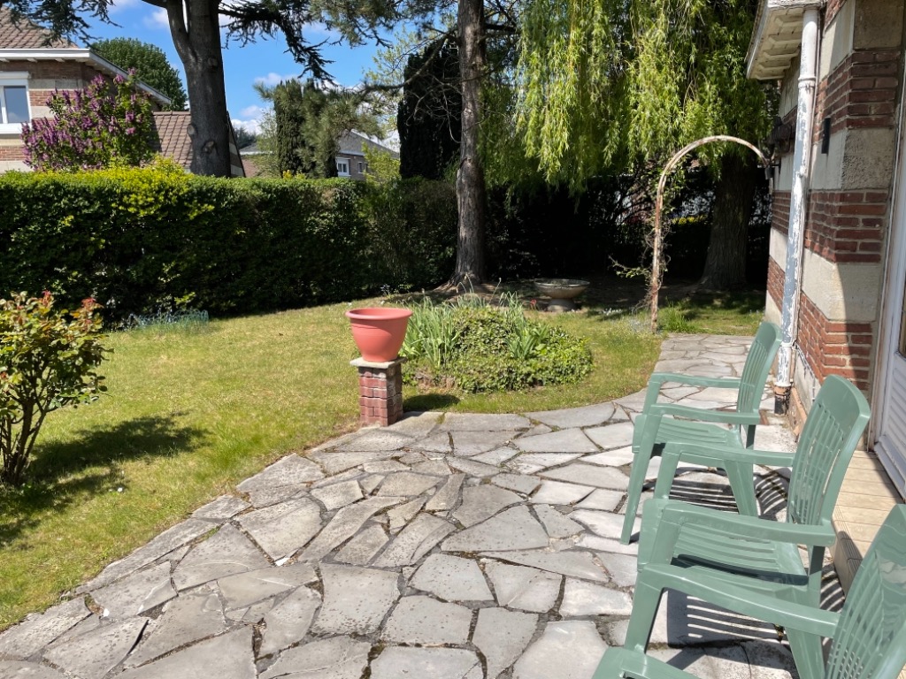 Les hautes loges maison semi mitoyenne garage et jardin Photo 1 - JLW Immobilier Les hautes loges maison semi mitoyenne garage et jardin Photo 1 - JLW Immobilier