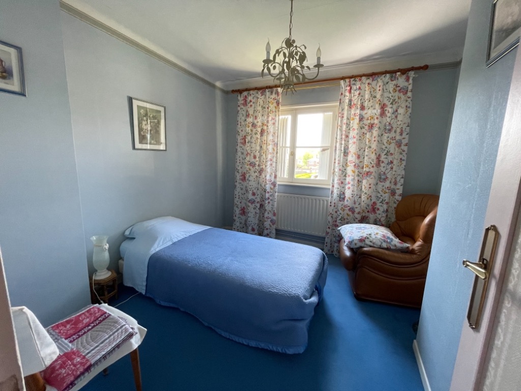 Les hautes loges maison semi mitoyenne garage et jardin Photo 6 - JLW Immobilier Les hautes loges maison semi mitoyenne garage et jardin Photo 6 - JLW Immobilier