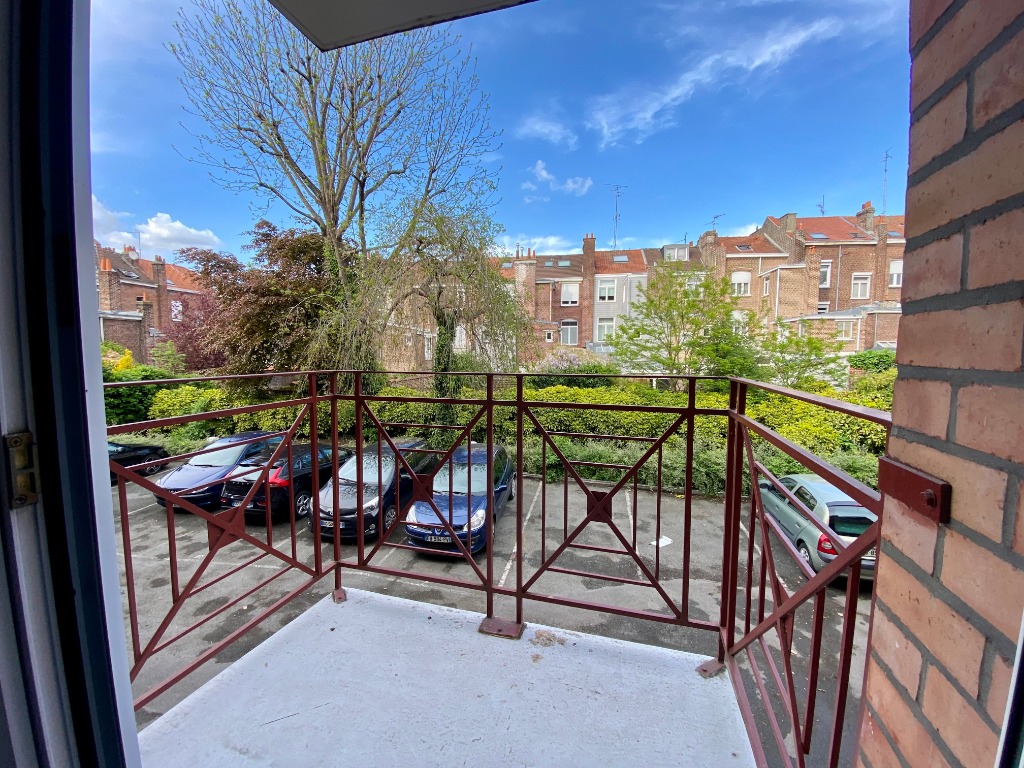 Studio avec balcon et parking Photo 3 - JLW Immobilier