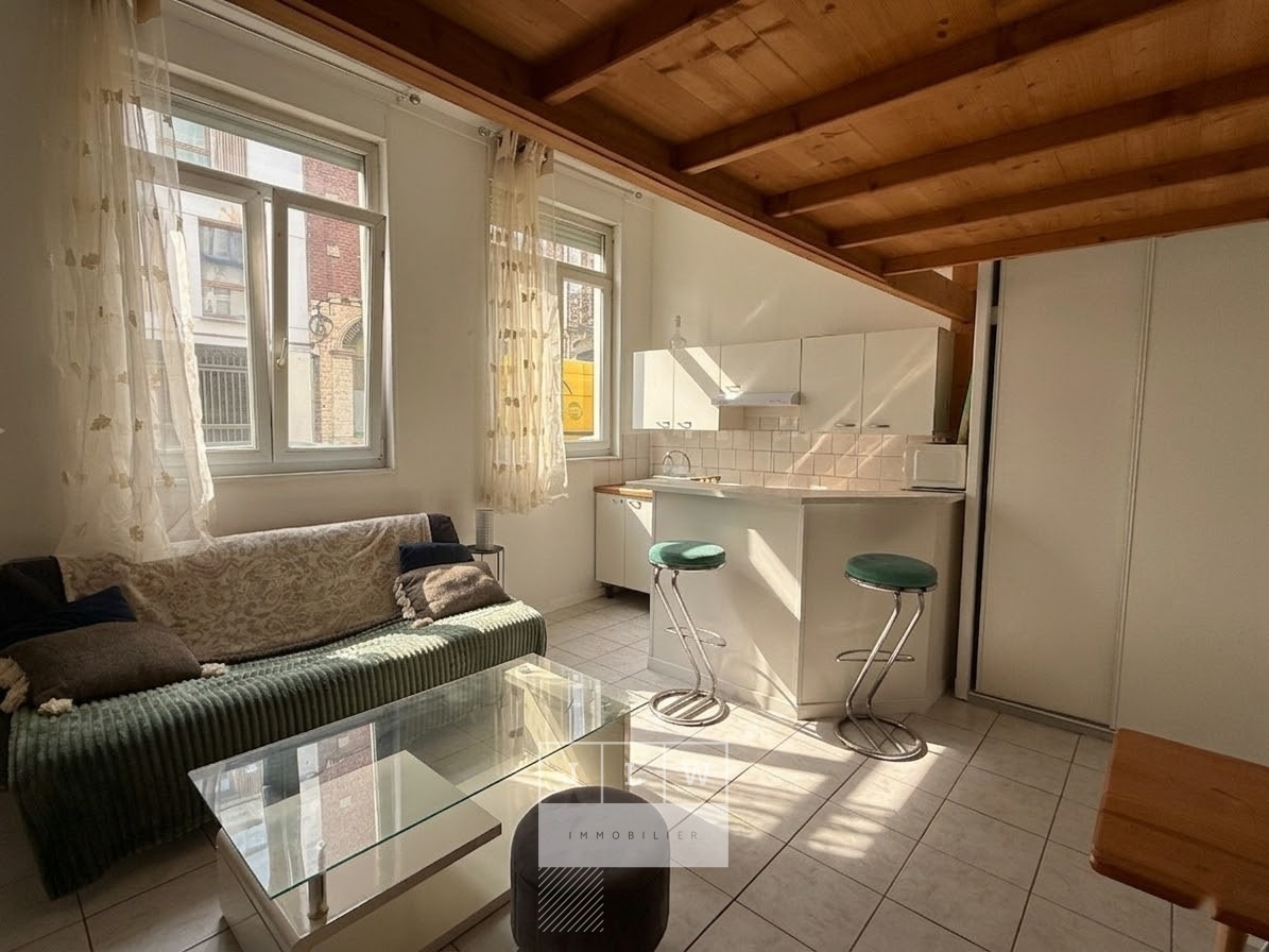 Yhf sr123 studio renove de 21 7m secteur republique Photo 2 - JLW Immobilier