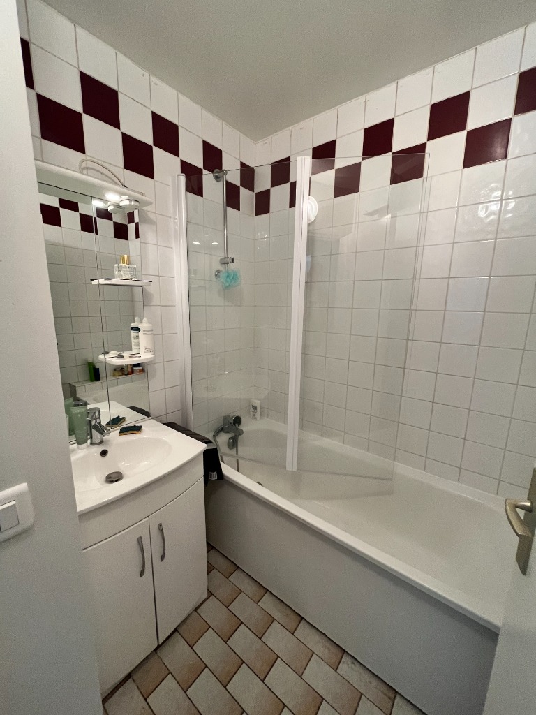 Yts ll152 vieux lille t3 non meuble de 60m Photo 6 - JLW Immobilier