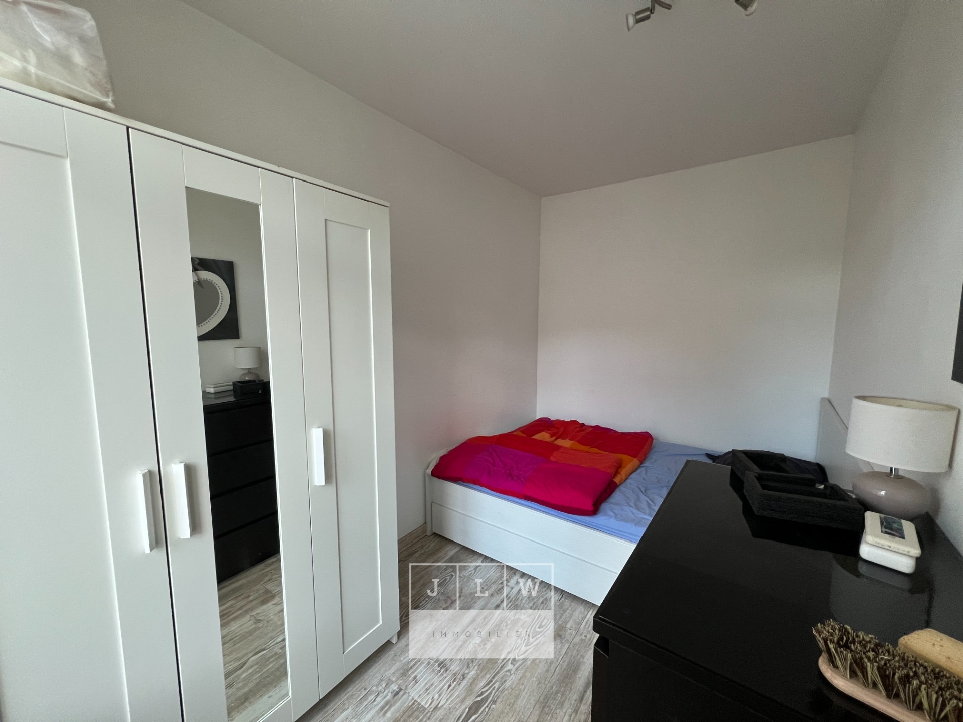 Yzd ll152 gambetta wazemmes type 2 meuble Photo 7 - JLW Immobilier Yzd ll152 gambetta wazemmes type 2 meuble Photo 7 - JLW Immobilier