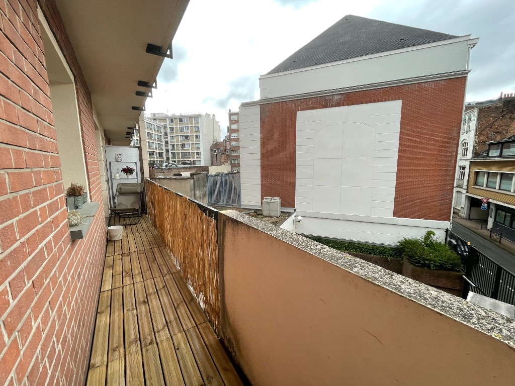 Zak sr123 beau type 2 republique balcon garage ferme Photo 11 - JLW Immobilier Zak sr123 beau type 2 republique balcon garage ferme Photo 11 - JLW Immobilier