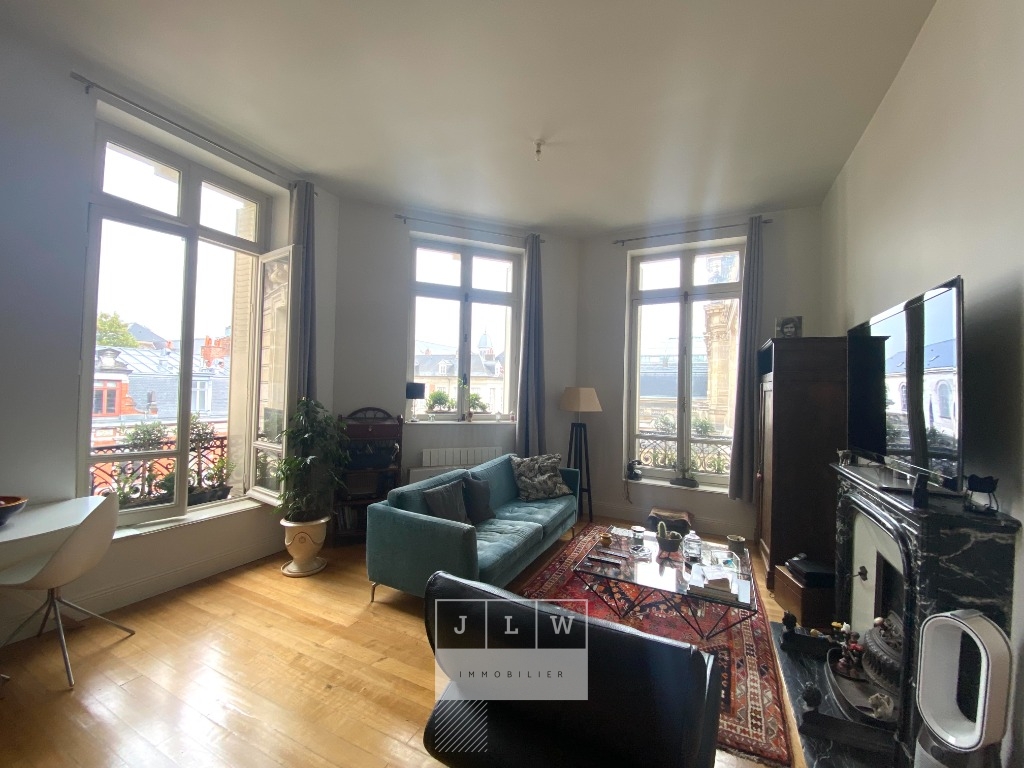 Zau ll152 vieux lille t3 non meuble de 72m Photo 2 - JLW Immobilier