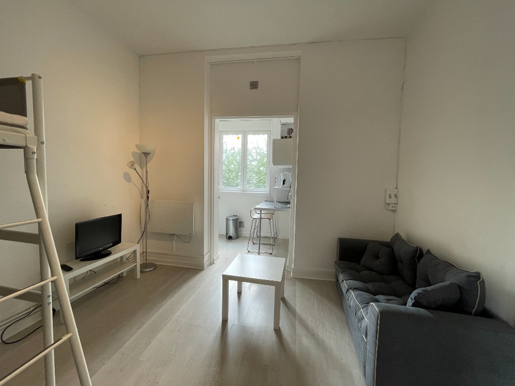 Zbu ll152 lille centre studio meuble rue gambetta Photo 2 - JLW Immobilier Zbu ll152 lille centre studio meuble rue gambetta Photo 2 - JLW Immobilier