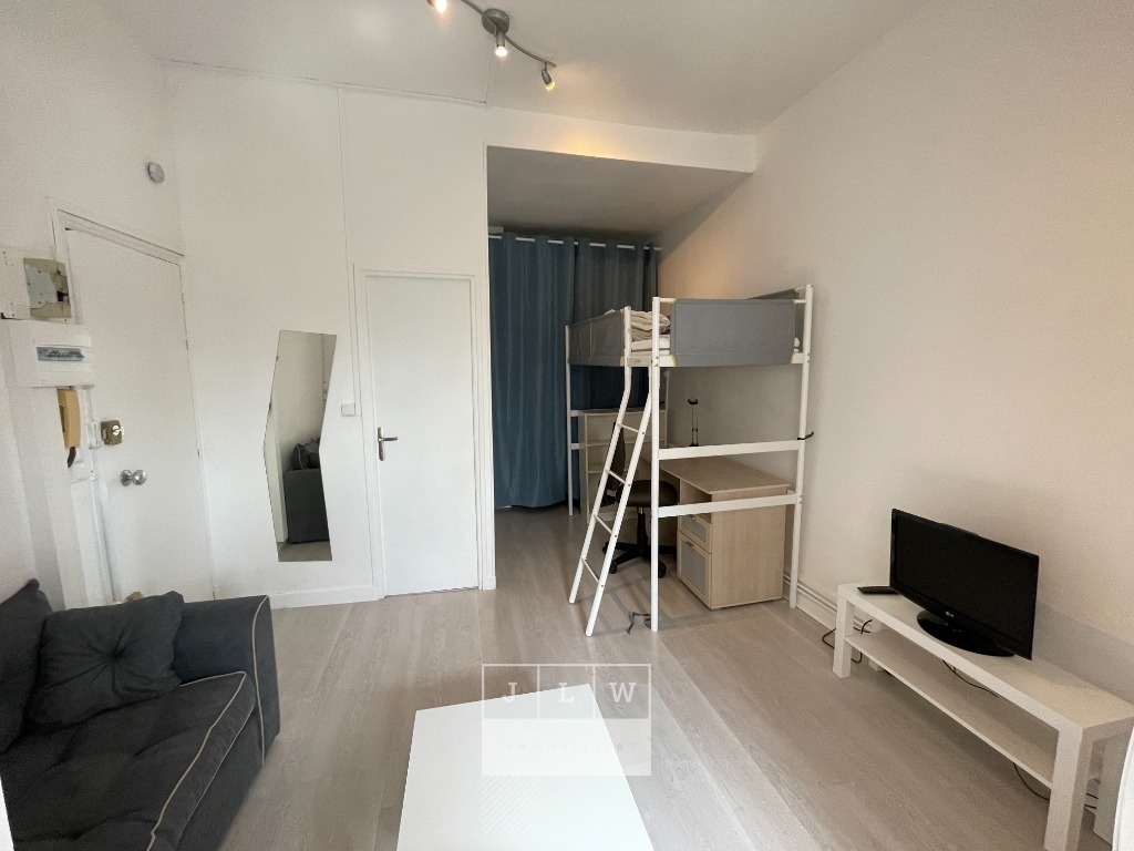 Zbu ll152 lille centre studio meuble rue gambetta Photo 9 - JLW Immobilier Zbu ll152 lille centre studio meuble rue gambetta Photo 9 - JLW Immobilier
