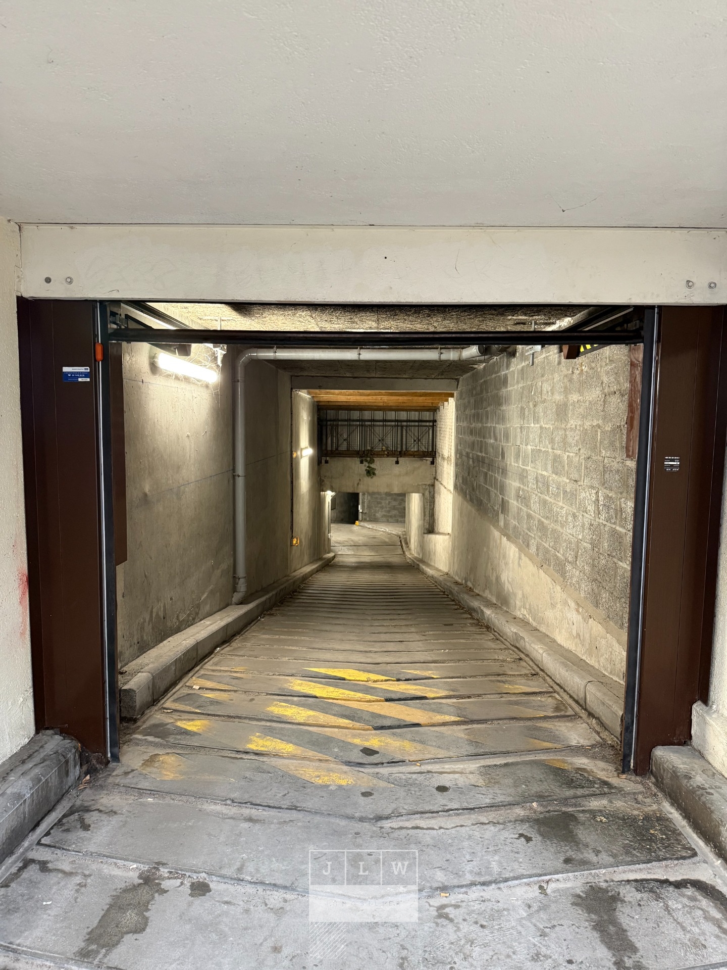 Zcb pkg place de parking rue inkermann Photo 4 - JLW Immobilier
