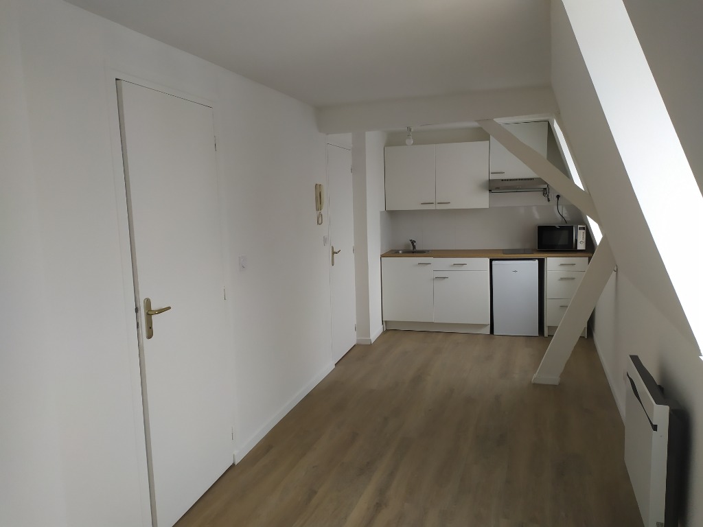 Zdc ll152 lille wazemmes studio meuble Photo 1 - JLW Immobilier Zdc ll152 lille wazemmes studio meuble Photo 1 - JLW Immobilier