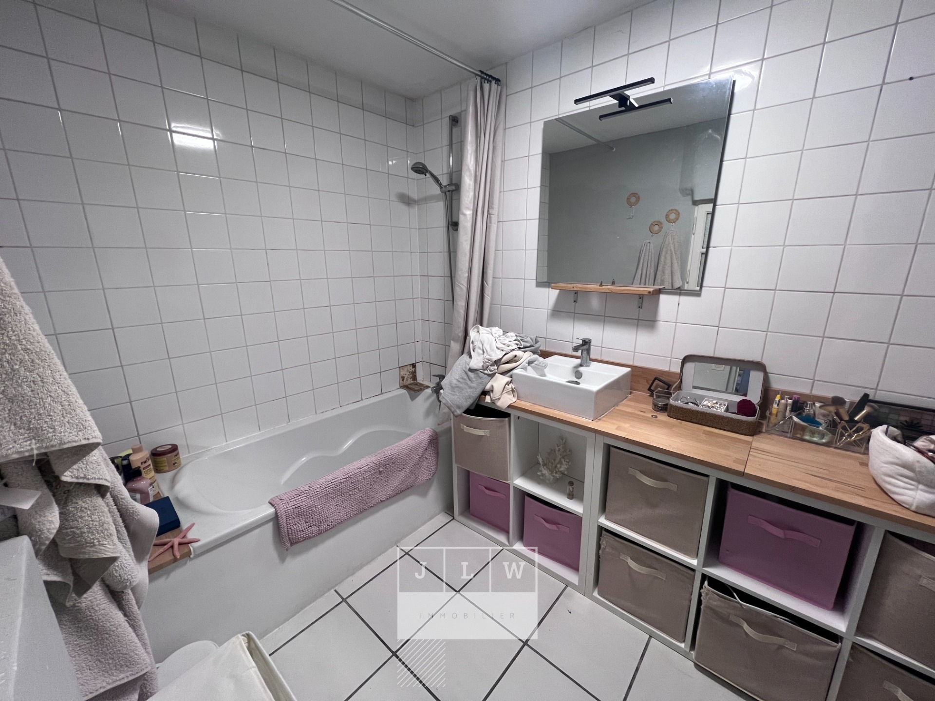 Zfk sr123 lille t2 non meuble cour privative Photo 3 - JLW Immobilier Zfk sr123 lille t2 non meuble cour privative Photo 3 - JLW Immobilier