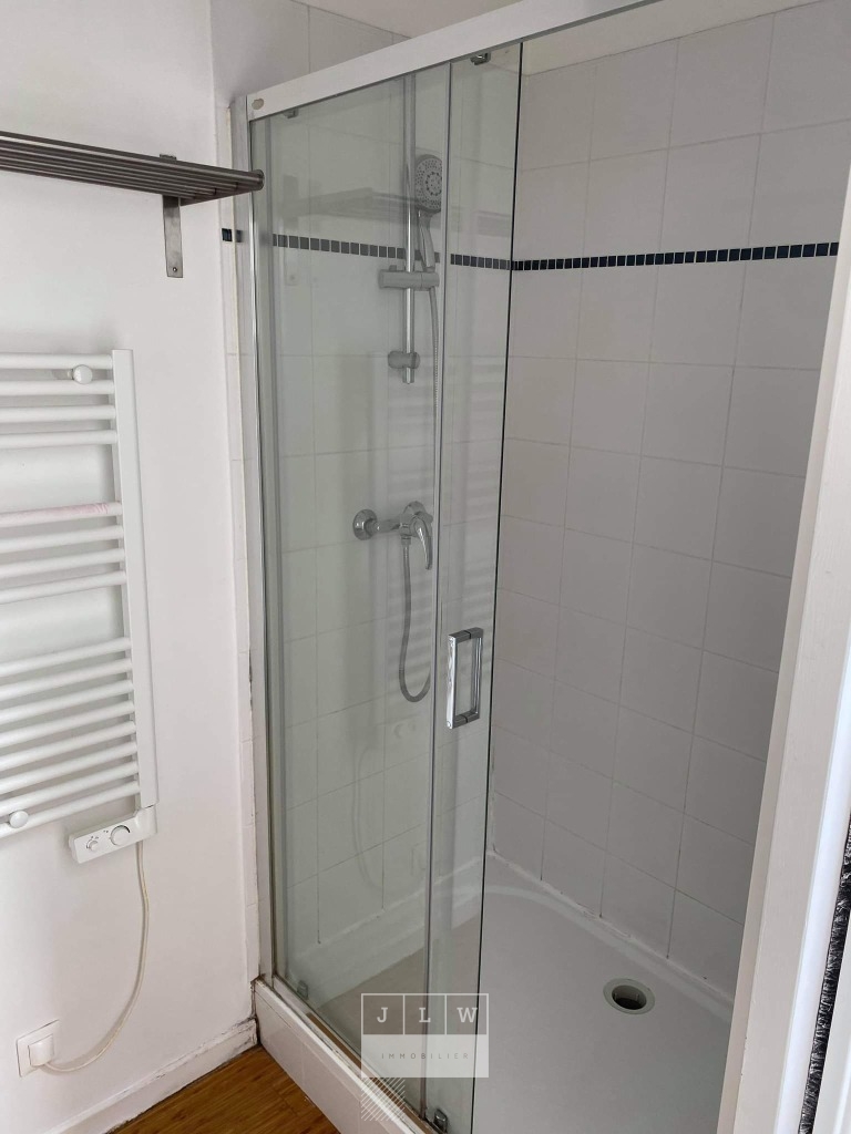 Zfq ll152 vieux lille t1bis mezzanine Photo 5 - JLW Immobilier