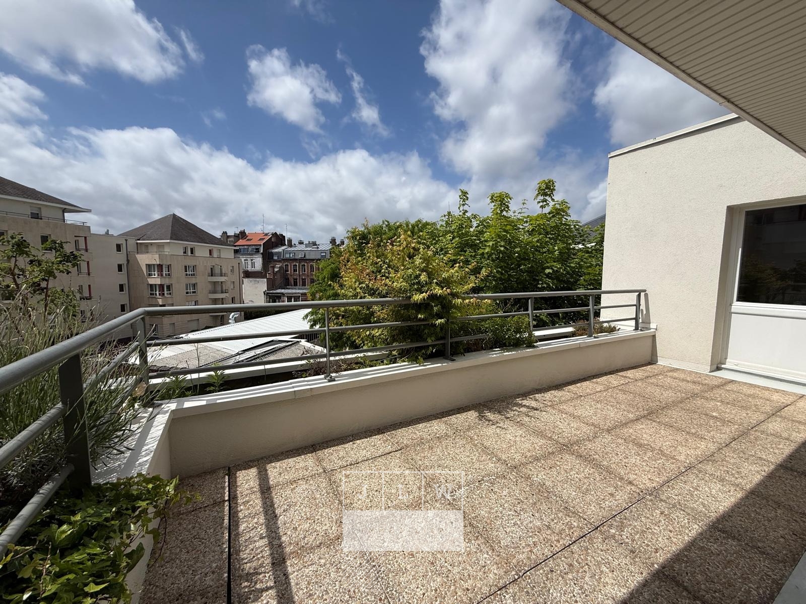 Zlw ll152 republique duplex 2 chambres terrasse parking Photo 4 - JLW Immobilier Zlw ll152 republique duplex 2 chambres terrasse parking Photo 4 - JLW Immobilier