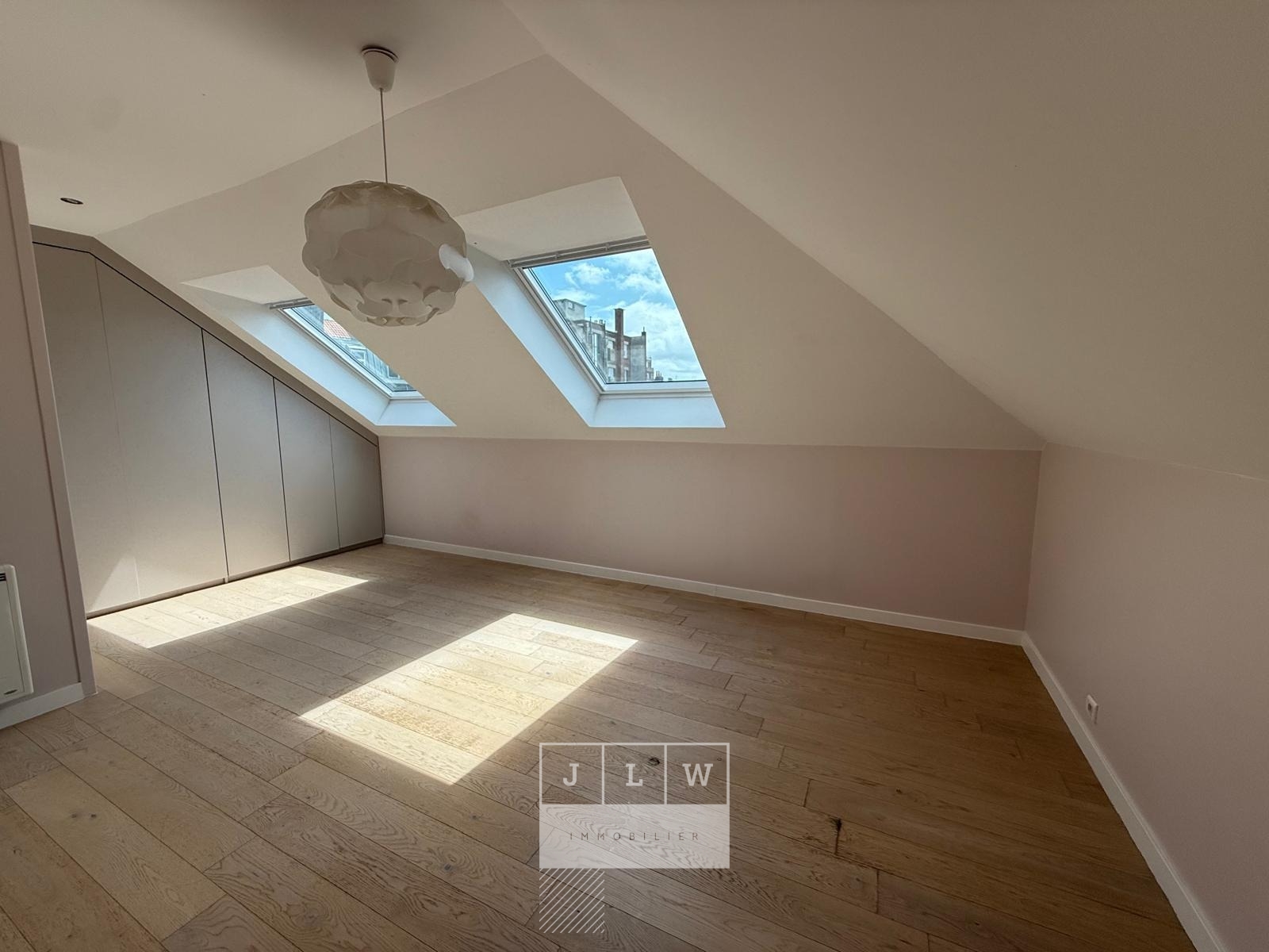 Zlw ll152 republique duplex 2 chambres terrasse parking Photo 6 - JLW Immobilier Zlw ll152 republique duplex 2 chambres terrasse parking Photo 6 - JLW Immobilier