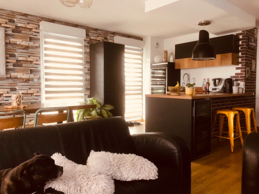 Superbe appartement traversant 3 chambres avec terrasse Photo 2 - JLW Immobilier Superbe appartement traversant 3 chambres avec terrasse Photo 2 - JLW Immobilier