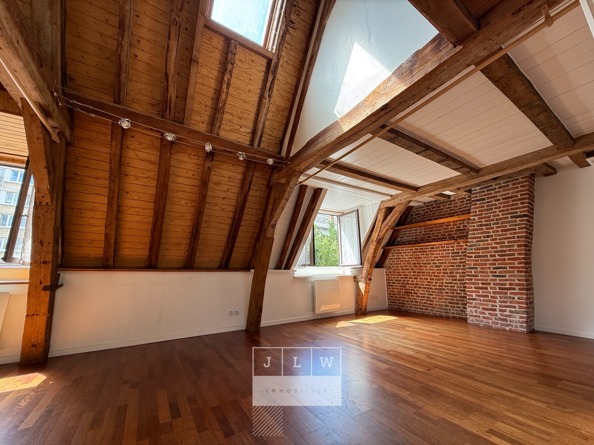 Zro sr123 lille centre duplex grand t1bis Photo 3 - JLW Immobilier