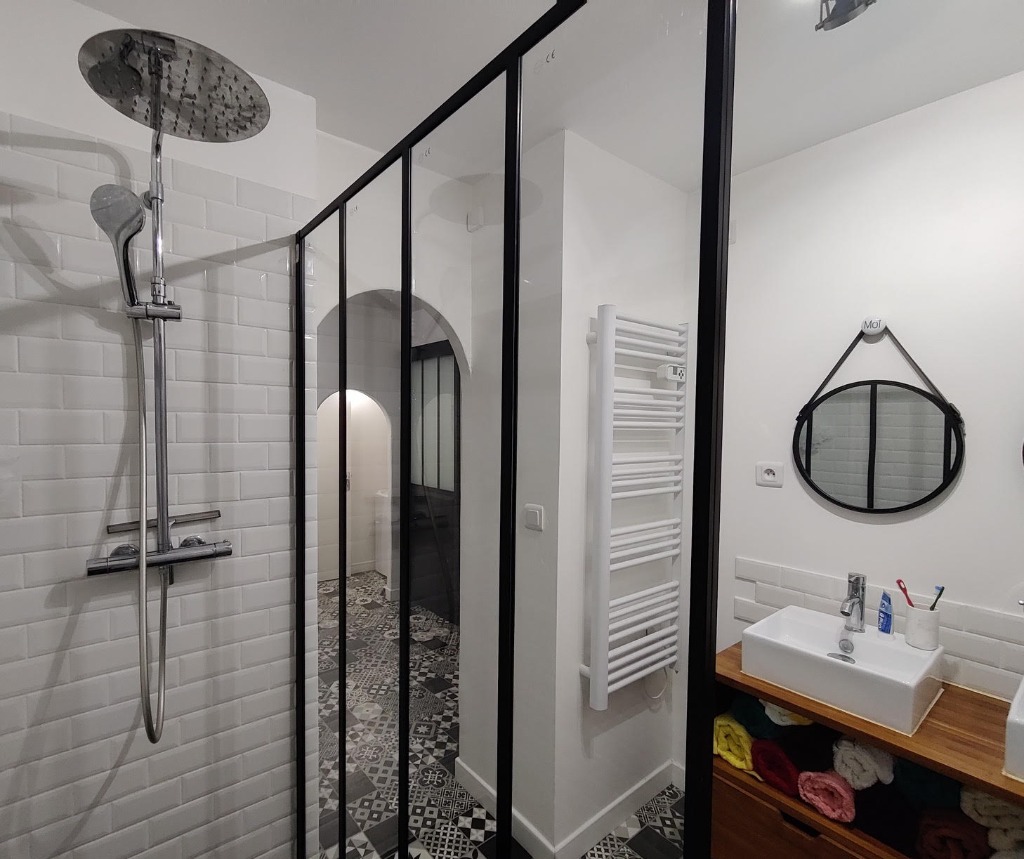 Grand t2 avec terrasse 71m2 Photo 6 - JLW Immobilier