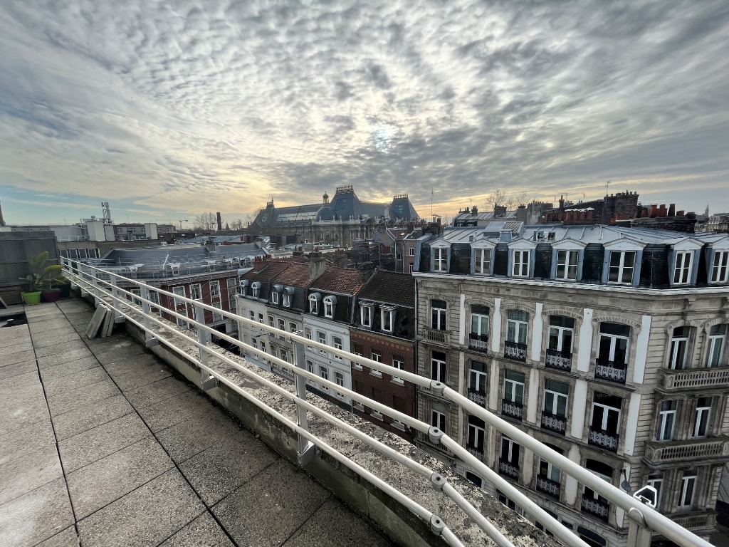 Lille republique t4 meuble de 90m2 balcon et parking Photo 4 - JLW Immobilier