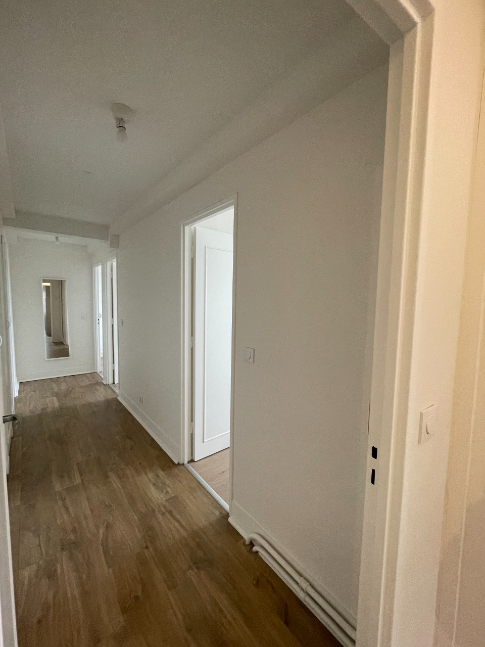 Lille republique t4 meuble de 90m2 balcon et parking Photo 12 - JLW Immobilier